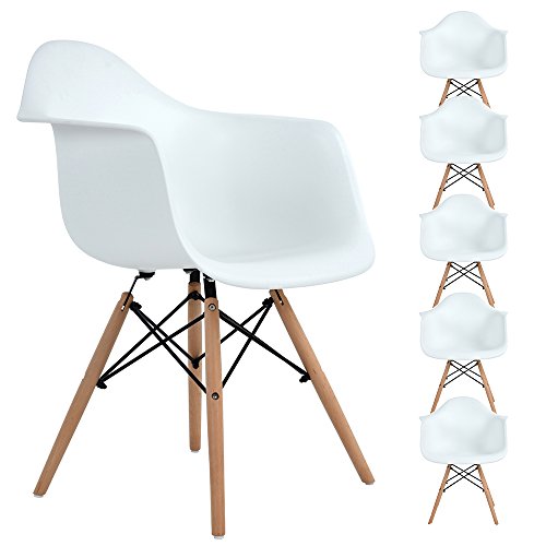 Ajie Retro - Stuhl, weiße Sitzschale mit Armlehnen auf massiven Holzbeinen, Verschiedene Stückmengen